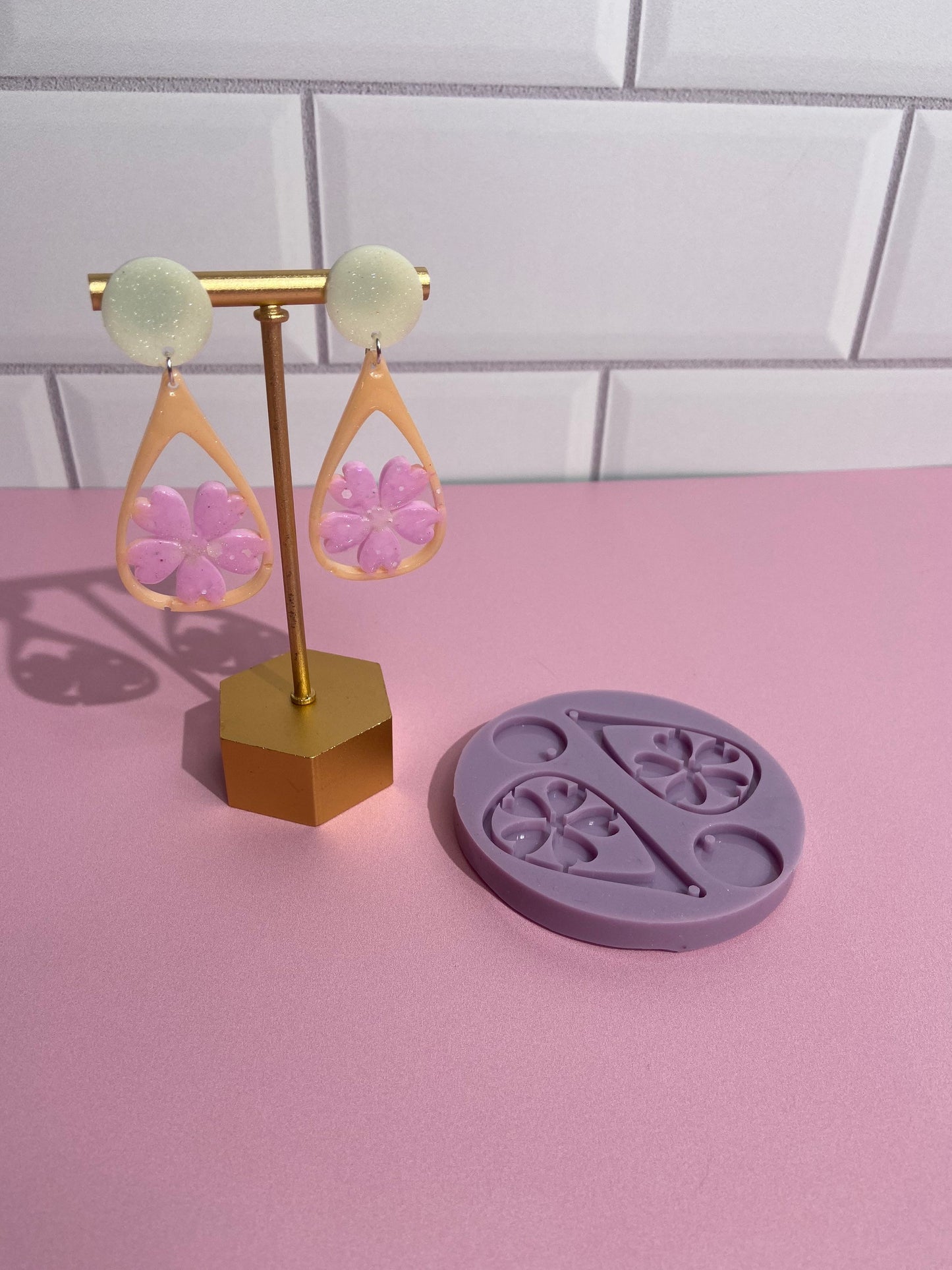 Silicone earring mould/mold