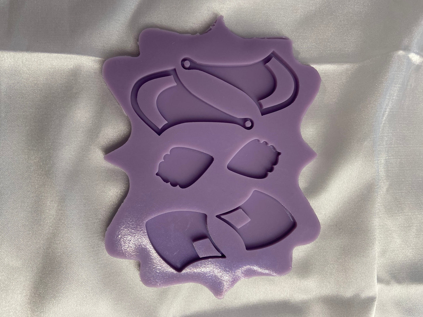 Silicone earring mould/mold