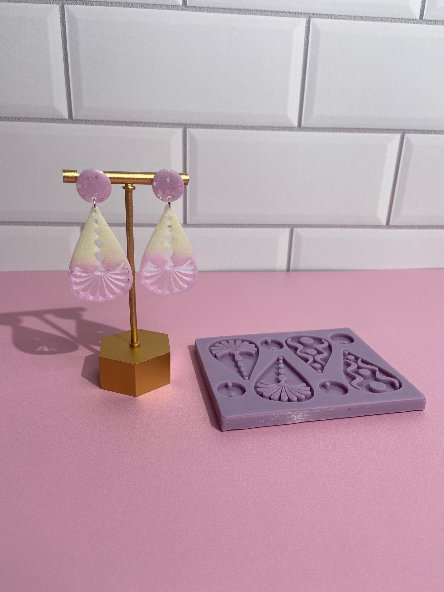 Silicone earring mould/mold