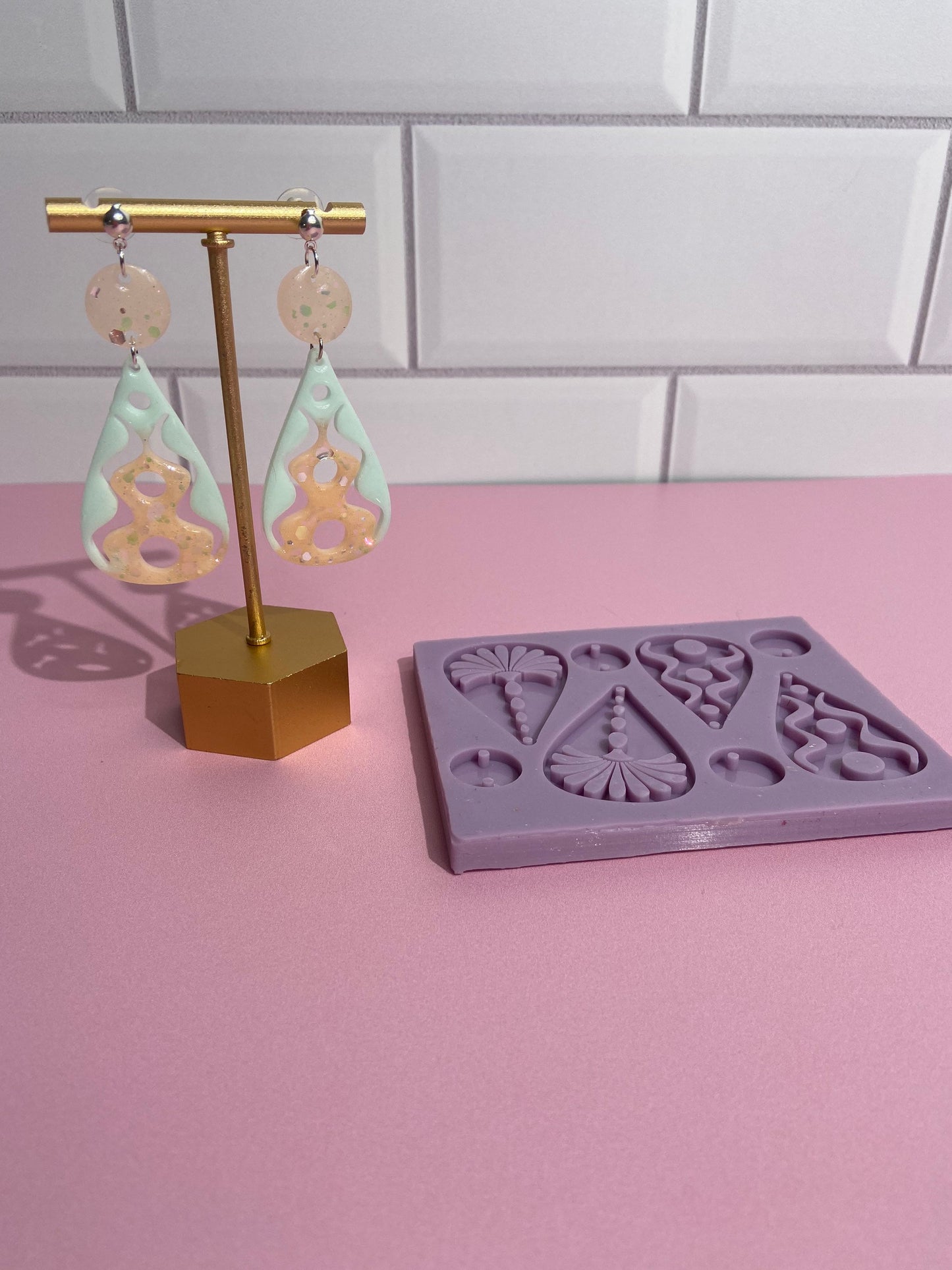 Silicone earring mould/mold