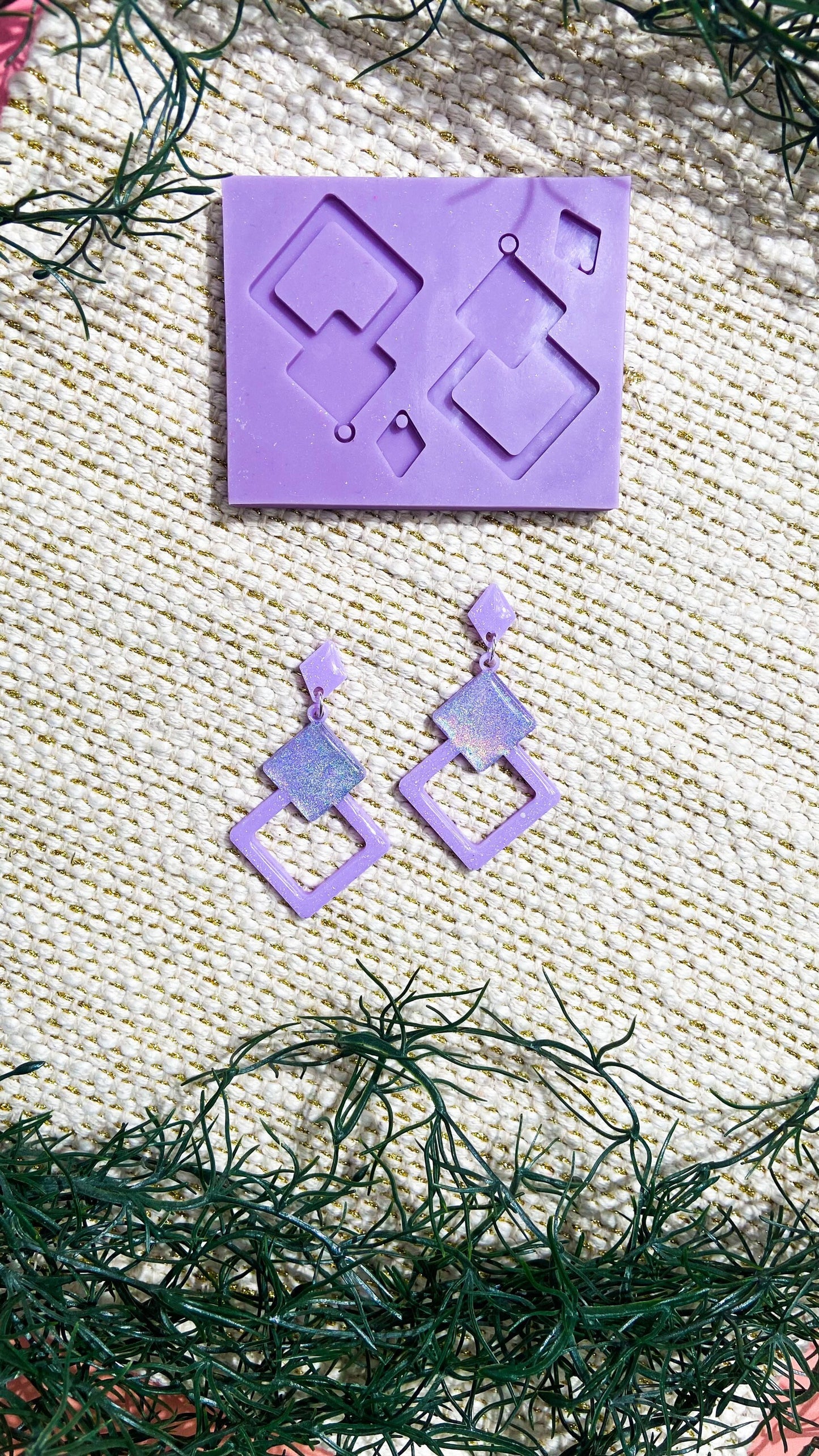 Silicone earring mould/mold