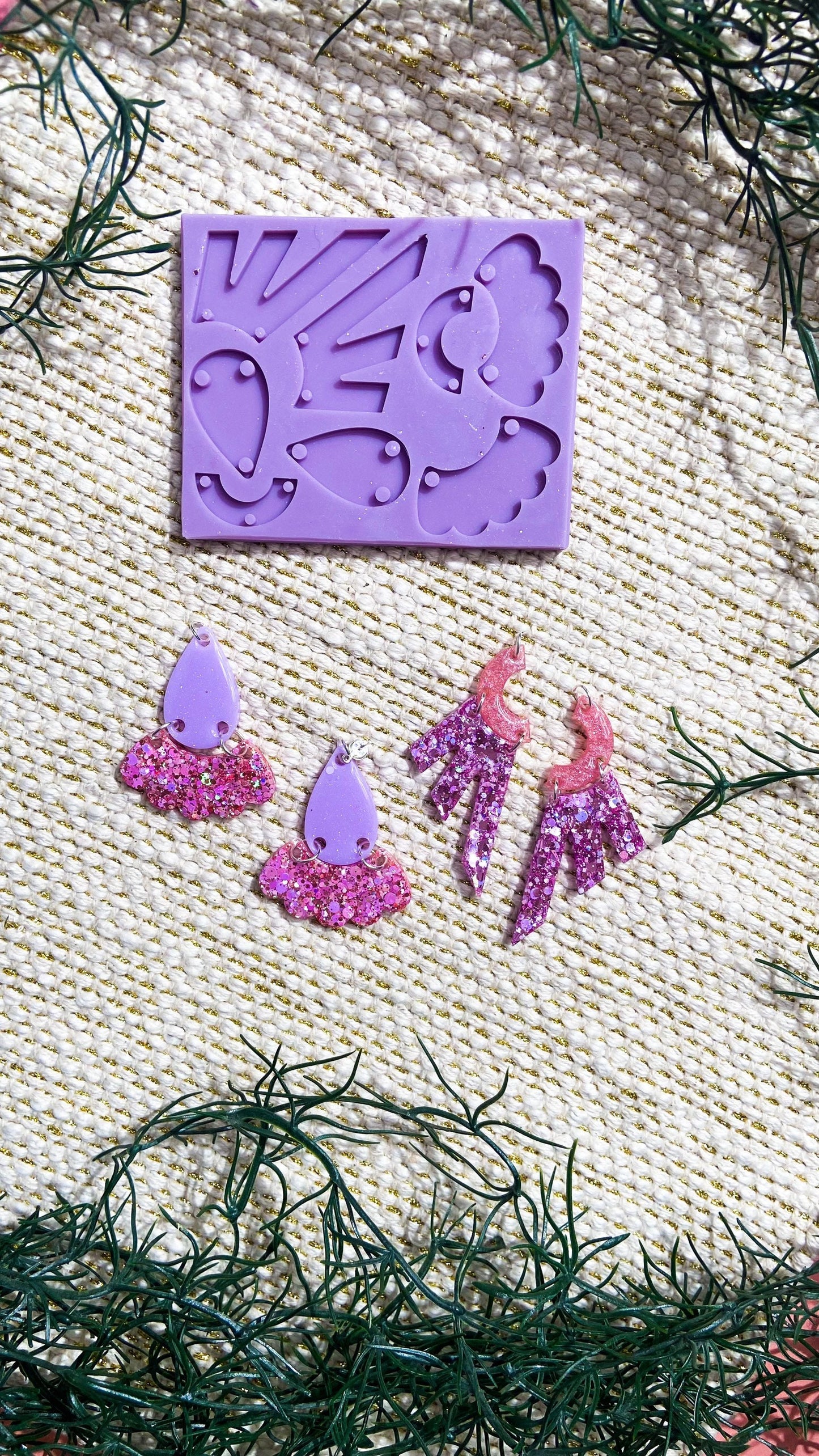 Silicone earring mould/mold