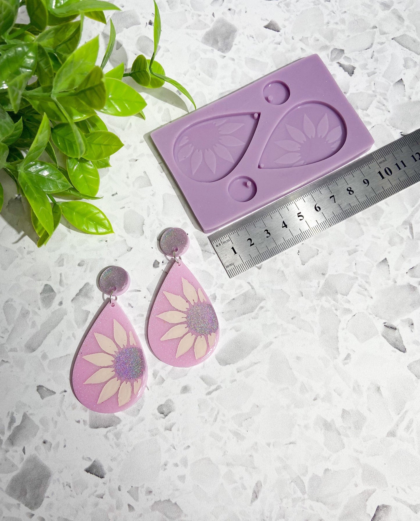 Daisy dangle silicone earring mould/mold