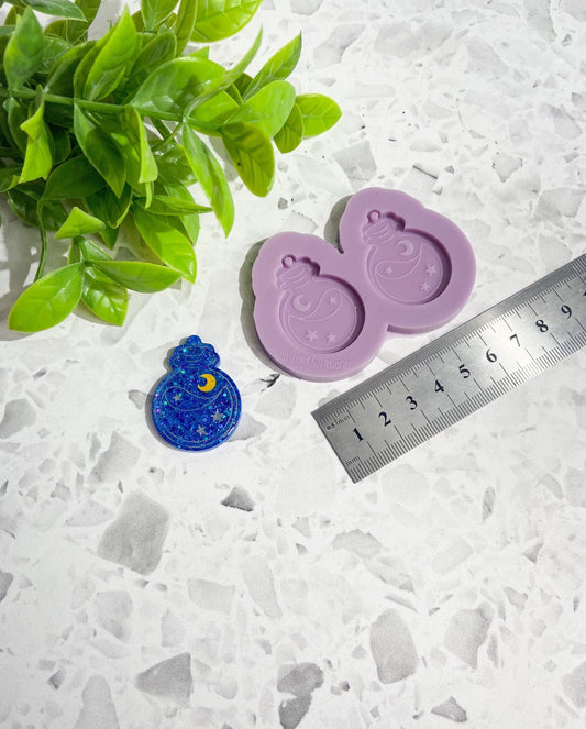 Silicone earring mould/mold
