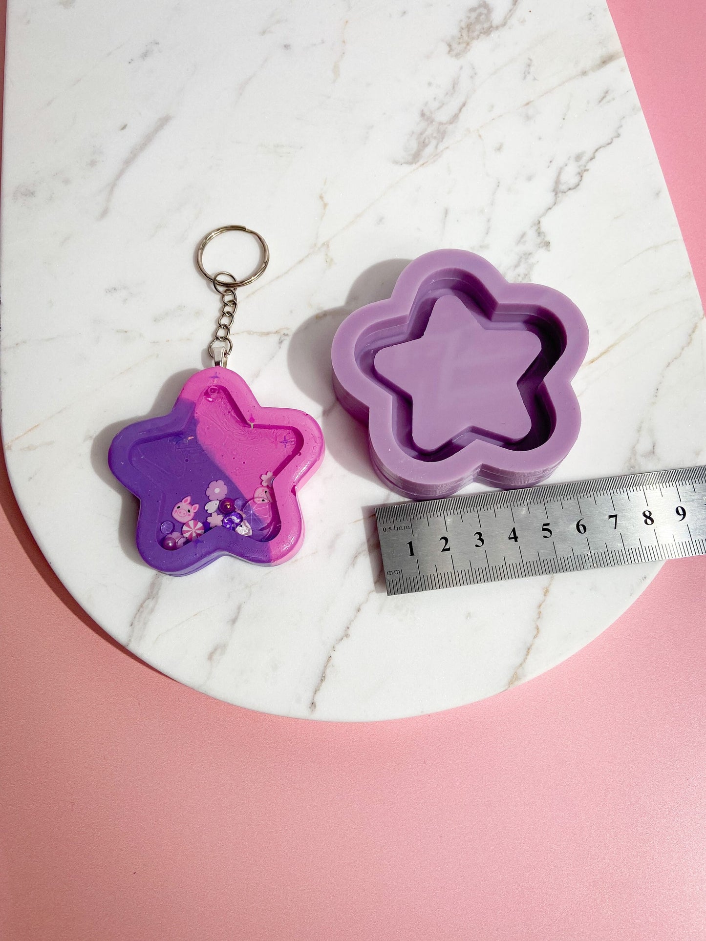 Star silicone mould to make a resin shaker