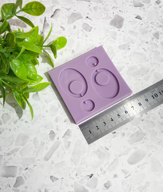 Silicone earring mould/mold