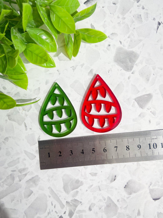 6 Christmas lights acrylic earring red and green